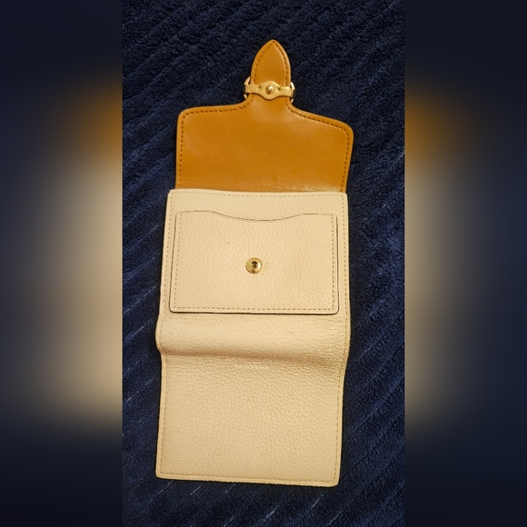 COACH GEORGIE SMALL PEBBLED LEATHER TRIFOLD WALLET IN CHALK WHITE - Picture 8 of 10